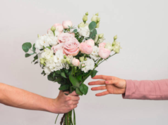 How Same Day Flower Free Delivery Is Changing the Way Singapore Sends Love