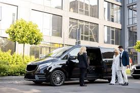 What Makes Executive Chauffeur Services Ideal for Business Travelers Prime Limo and Car Service