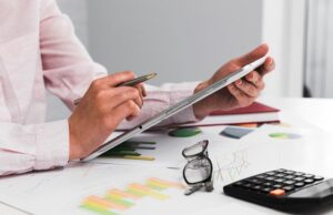 Faut-il faire l’externalisation de la production comptable ? Manque de collaborateurs en cabinet faut-il faire l'externalisation de la production comptable