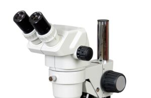 Why Stereo Zoom Microscopes Are Essential for Modern Laboratories in 2026