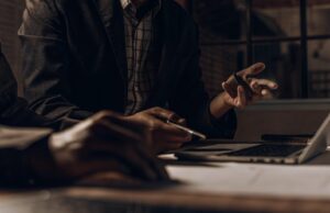 How Can Virtual Office Administrators Cut Costs, and Why Do Startups Hire Virtual Office Administrators Faster?