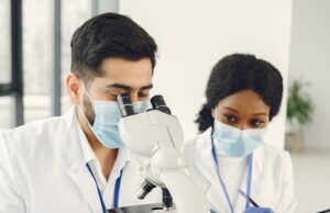 A Complete Guide to Laboratory Microscopes: Types, Features, and Applications Laboratory Microscopes