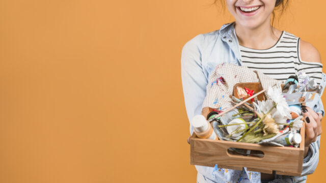 portrait-female-artist-with-wooden-box