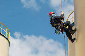 Why a working with heights course Is Essential for Workplace Safety and Compliance